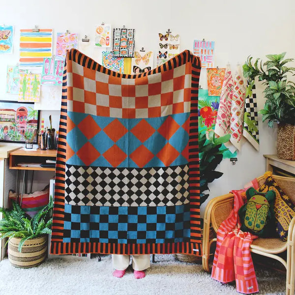 KNIT THROW BLANKET